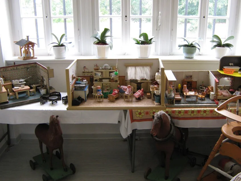 Puppenstuben in der Ausstellung