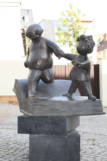 Plastik 'Vater und Sohn' von Erik Seidel