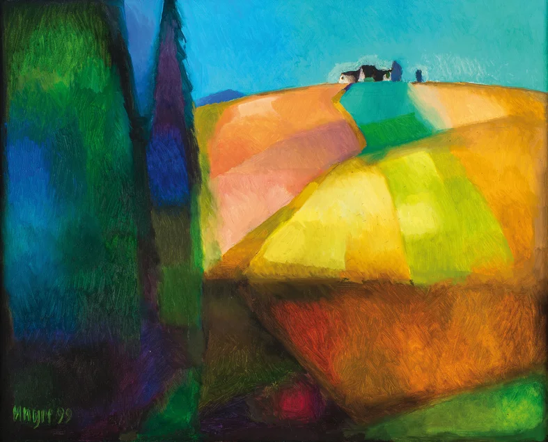 Sehr farbenfrohe abstrahierte Landschaftsmalerei. Am linken Bildrand ragen dunkel Bäume auf, den Rest des Bildes nimmt in ein hellen Gelb-, Orange- und Grüntönen gehaltener Hügel ein, auf dessen entfernter Kuppe eine kleine dörfliche Ansiedlung erkennbar ist.