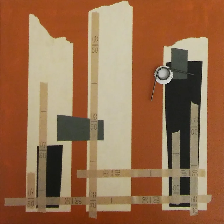 Eine Collage aus altem, bedrucktem Papier und Farbe