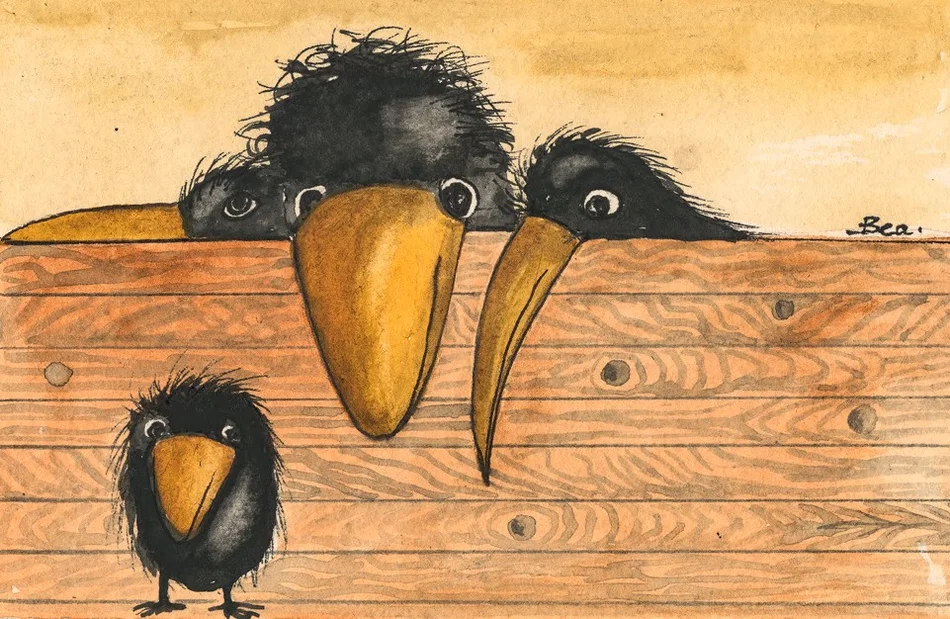 Bea Koch, „Rabenfamilie“ Cartoon-artige Illustration dreier lustig aussehender Raben, die über ein Holzbrett schauen, davor ein vierter kleiner Rabe