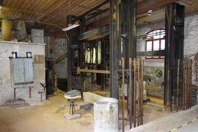 historische Steinsäge