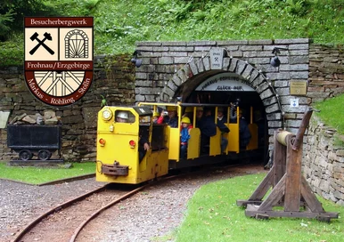 Grubenbahn bei der Ausfahrt