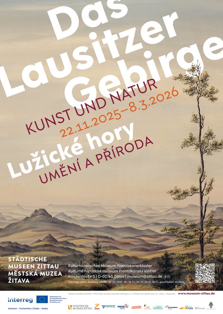 Plakat der Ausstellung "Das Lausitzer Gebirge. Kunst und Natur". Alle Informationen zur Ausstellung sind mit einer Landschaftsansicht hinterlegt, die weit über kegelartige Hügel ins Land schweift.