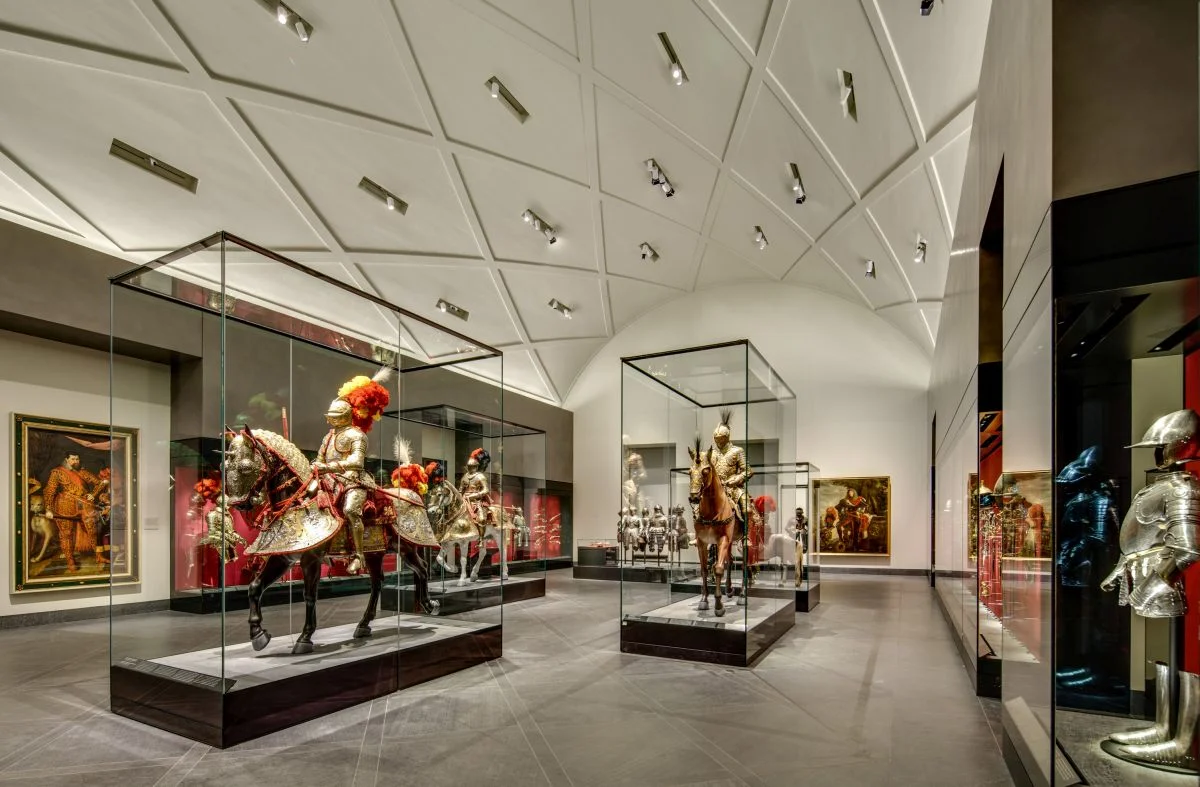 Prunkharnische im Riesensaal des Residenzschlosses Dresden