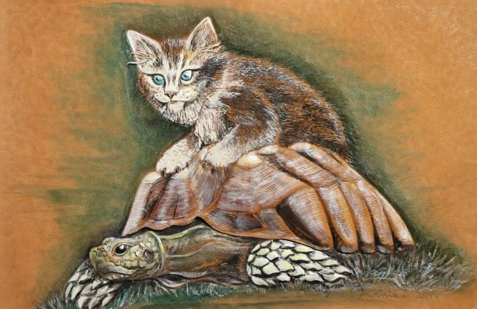 Punziertes und bemaltes Leder, auf dem eine Katze, sitzend auf einer Schildkröte, abgebildet ist