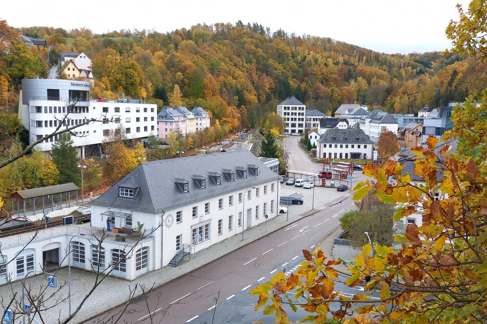 Blick auf die Glashütter Uhrenmeile Blick auf die Produktionsstandorte der Manufakturen in Glashütte