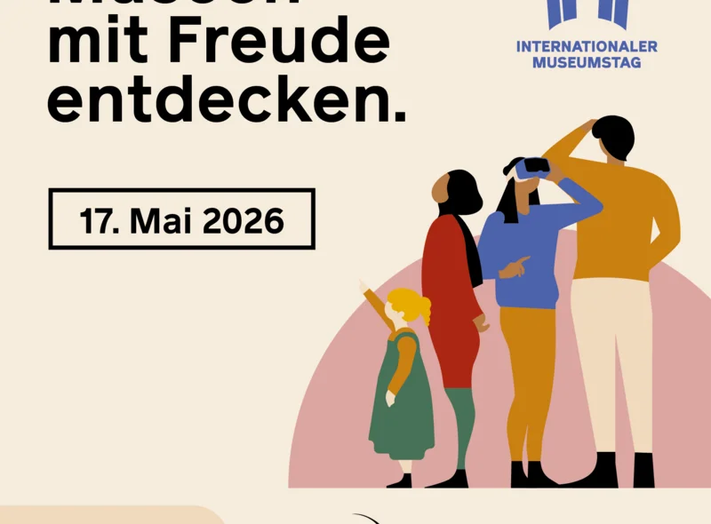 Neben dem Slogan "Museen mit Freude entdecken" die Vignette einer sich umschauenden Familie, darüber das Museumstagslogo