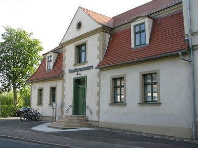 Straßenansicht des Museums