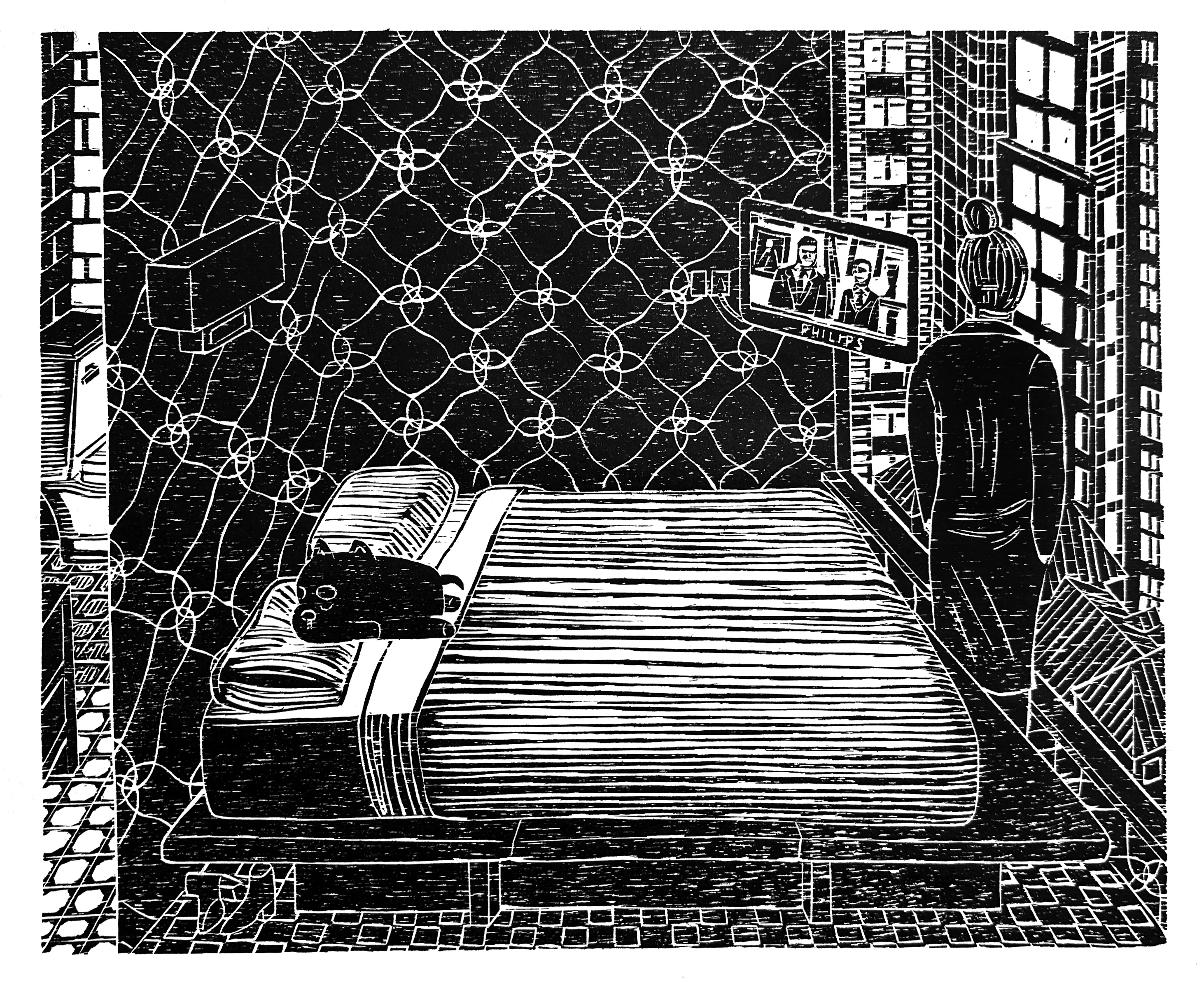 Gabriela Jolowicz, „Hotelroom NY“, Holzschnitt, 28,5 x 35 cm Schwarzweißgrafik eines kleinen Raumes mit gemusterter Tapete und großem Doppelbett mit Hund, am Fenster stehend eine Person