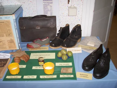 Sonderausstellungsraum, Schülerleben nach 1945