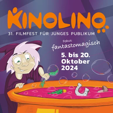 Filmfest-Plakat Plakatmotiv ist die Zeichnung einer Hexe, die in einem großen Kessel rührt. Auf dem Plakat ist zu lesen: Zitat „Kinolino: 31. Filmfest für junges Publikum. Fokus: Fantasto-magisch. Fünfter bis zwanzigster Oktober 2024“ Zitat Ende.