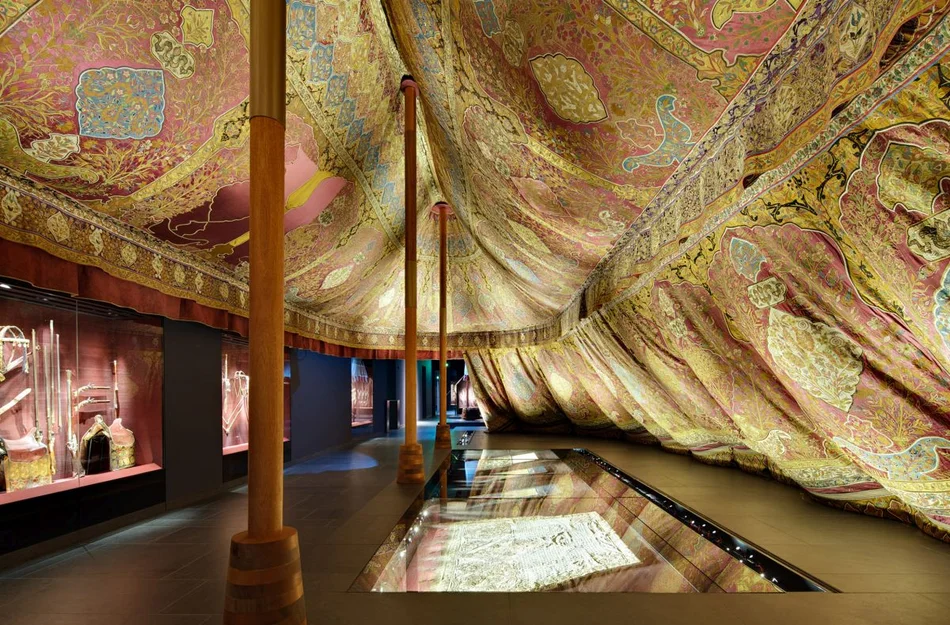 Türckische Kammer: Großes Dreimastzelt (20 Meter lang, 8 Meter breit, 6 Meter hoch), osmanisch, 17. Jahrhundert