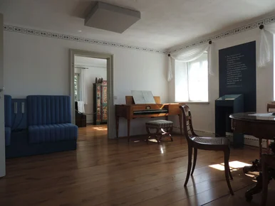 Blick in die rekonstruierten Wagnerräume im Lohengrinhaus