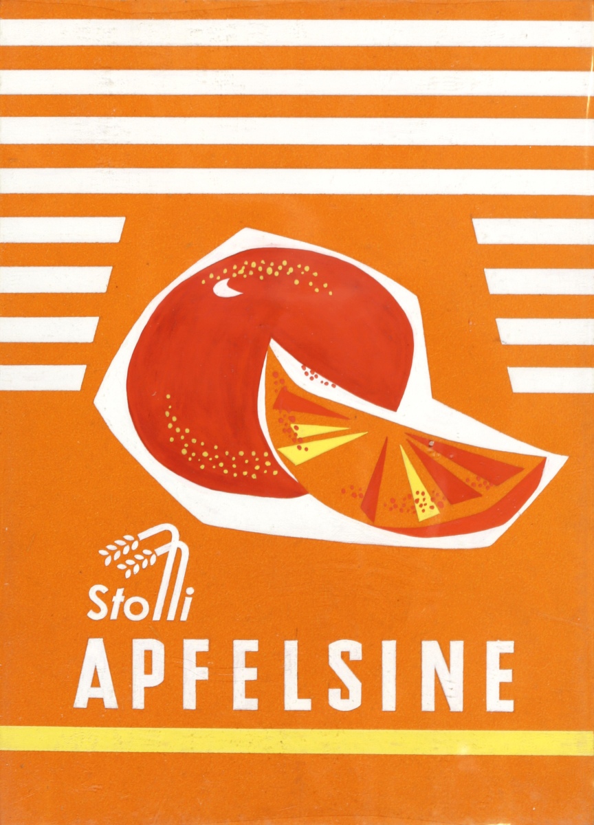 Grafik einer Apfelsine und einer Apfelsinenscheibe vor orangefarbenem, teils orange-weiß gestreiftem Hintergrund, mit der Inschrift "Stolli Apfelsine"